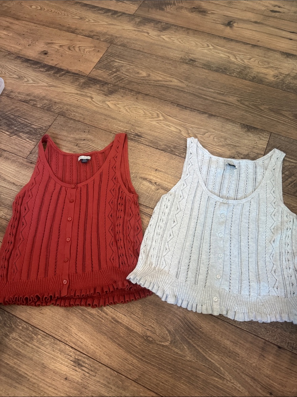 2 American eagle sweater tank tops M